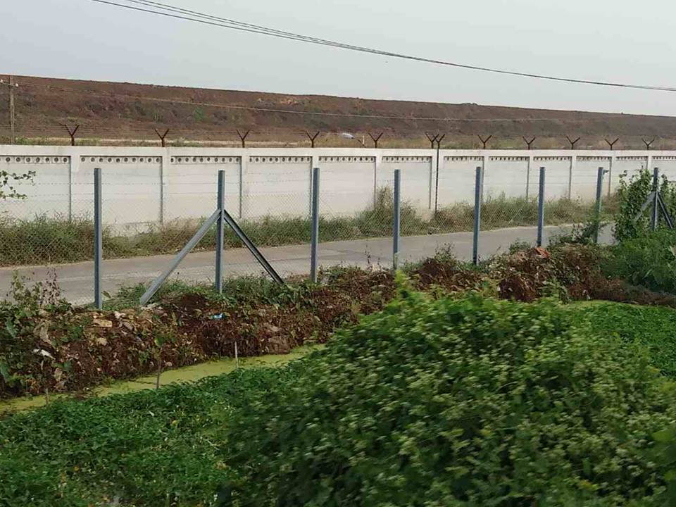 Chainlink Fencing Between Mingalardon Market and Paywatsate Kone Railway Station @ Yangon